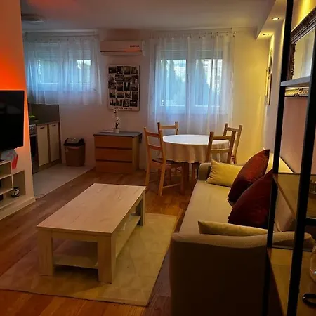 Apartment Apartman Lokve